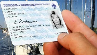 Kup niemiecką licencję na łódź online w zaciszu własnego domu